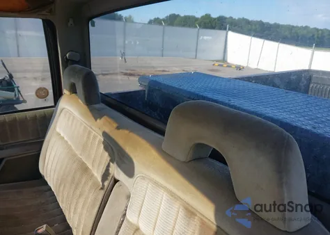 1994 GMC Sierra C1500 z USA, uszkodzony, nr VIN 1GTEC14K8RE544261